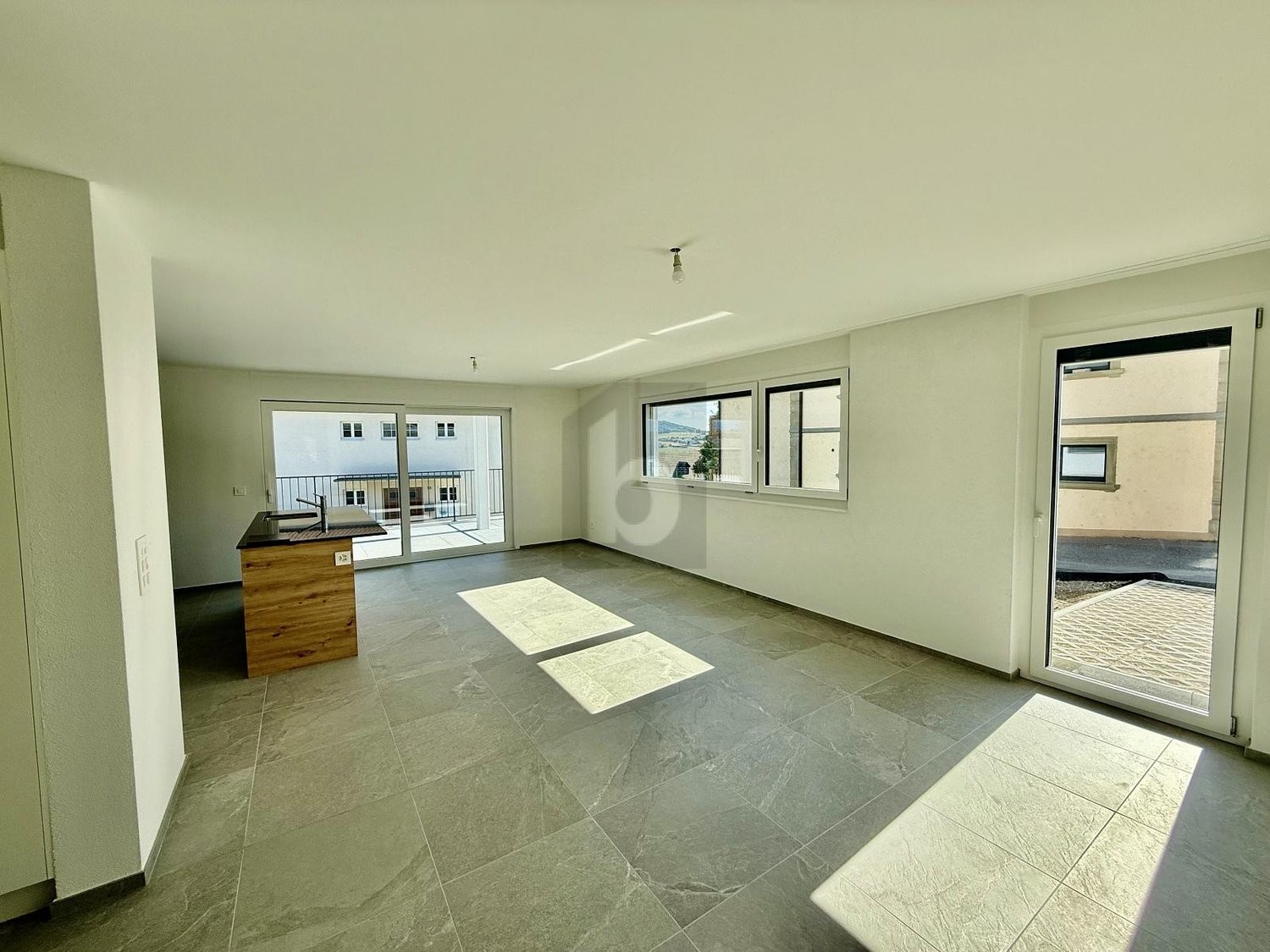 5 ½ Zimmer-Wohnung, Foto 2 von 4