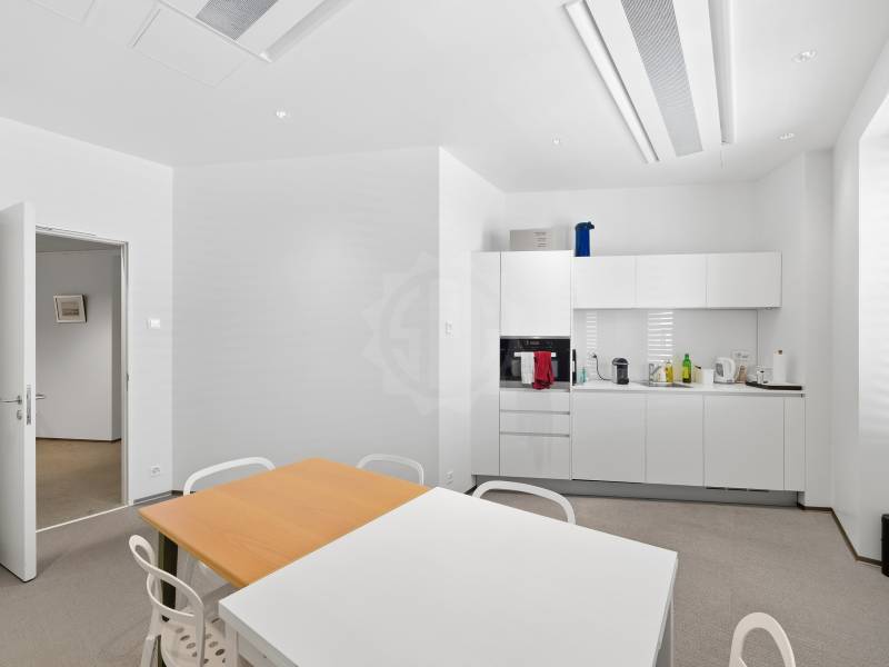 960m² Büro, Foto 10 von 10