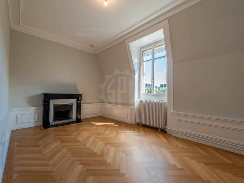 579m² Büro, Foto 7 von 9