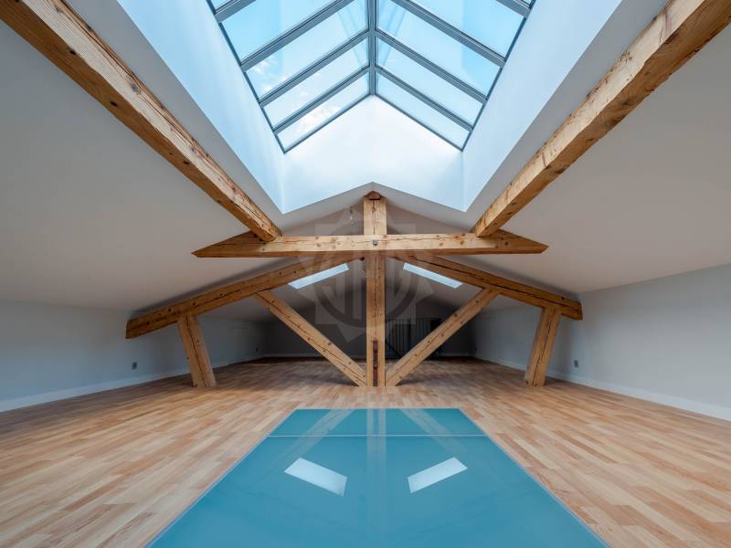 579m² Büro, Foto 8 von 9