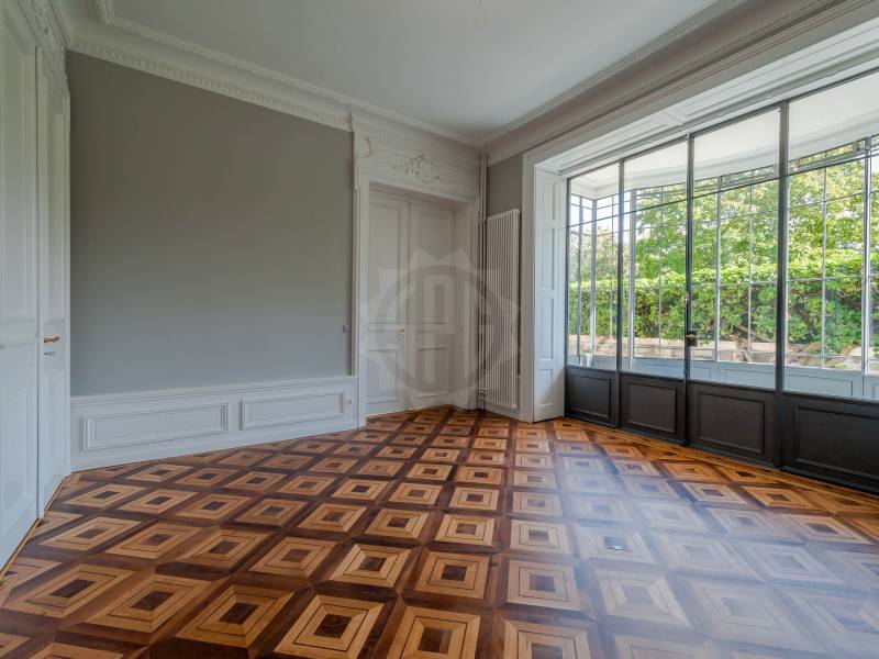 579m² Büro, Foto 4 von 9