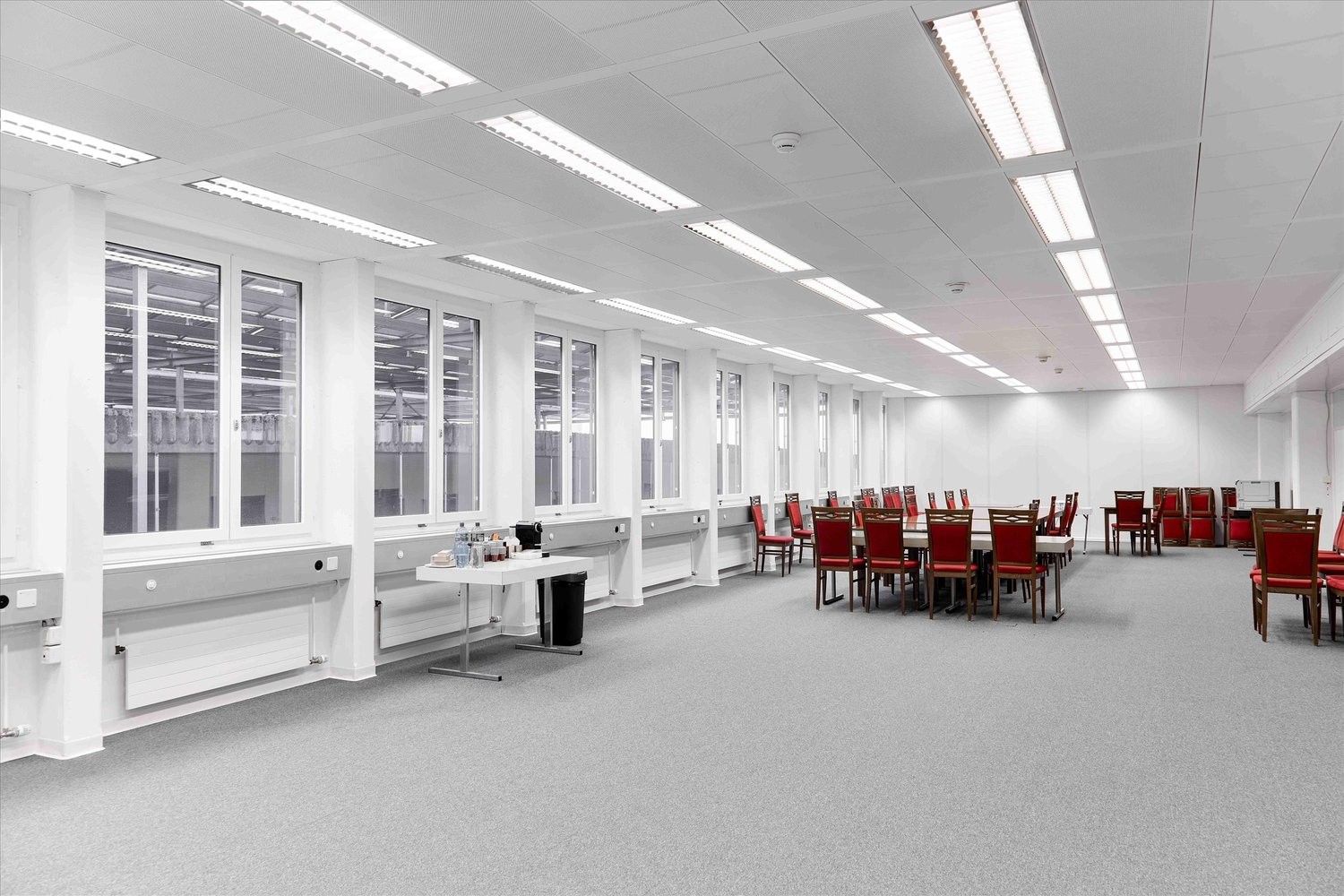 135m² office