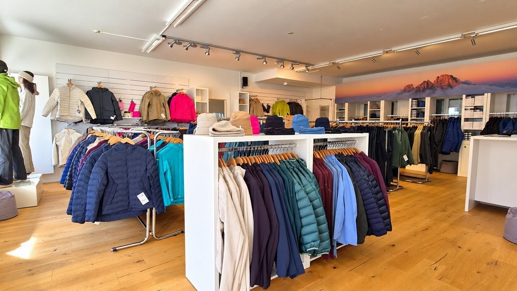 50m² shop