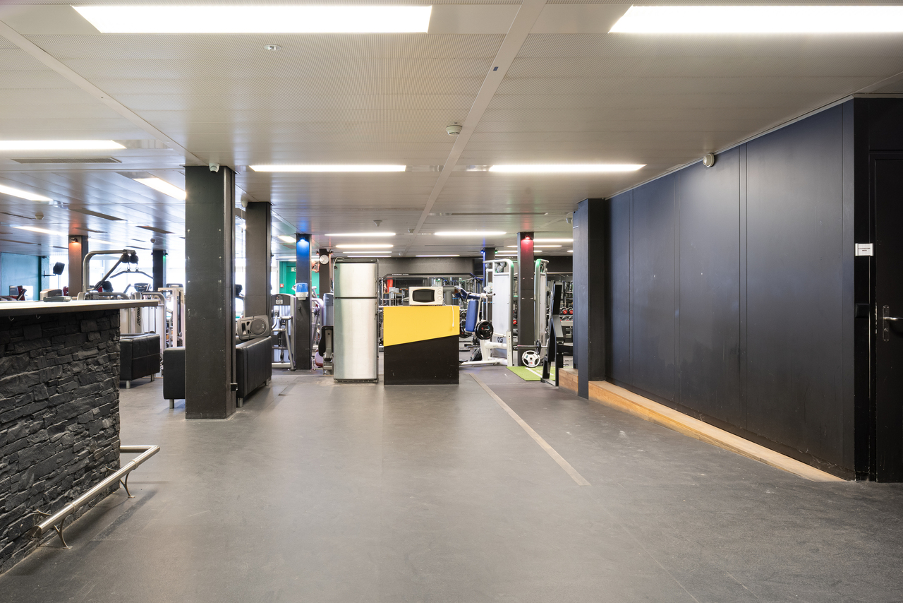 970m² commercial