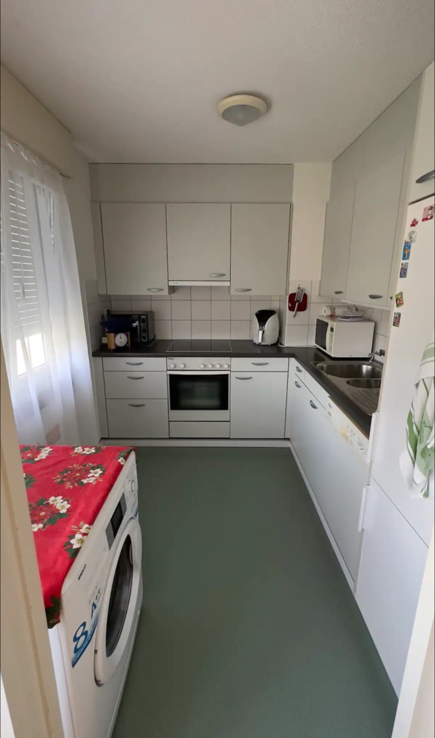 Chambre dans une colocation

Seulement après connaissance, NON FUMEURS, avec un contrat de travail régulier.
