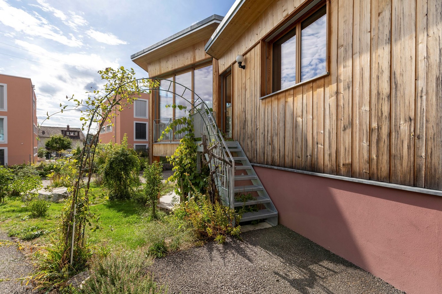 6 rooms single house