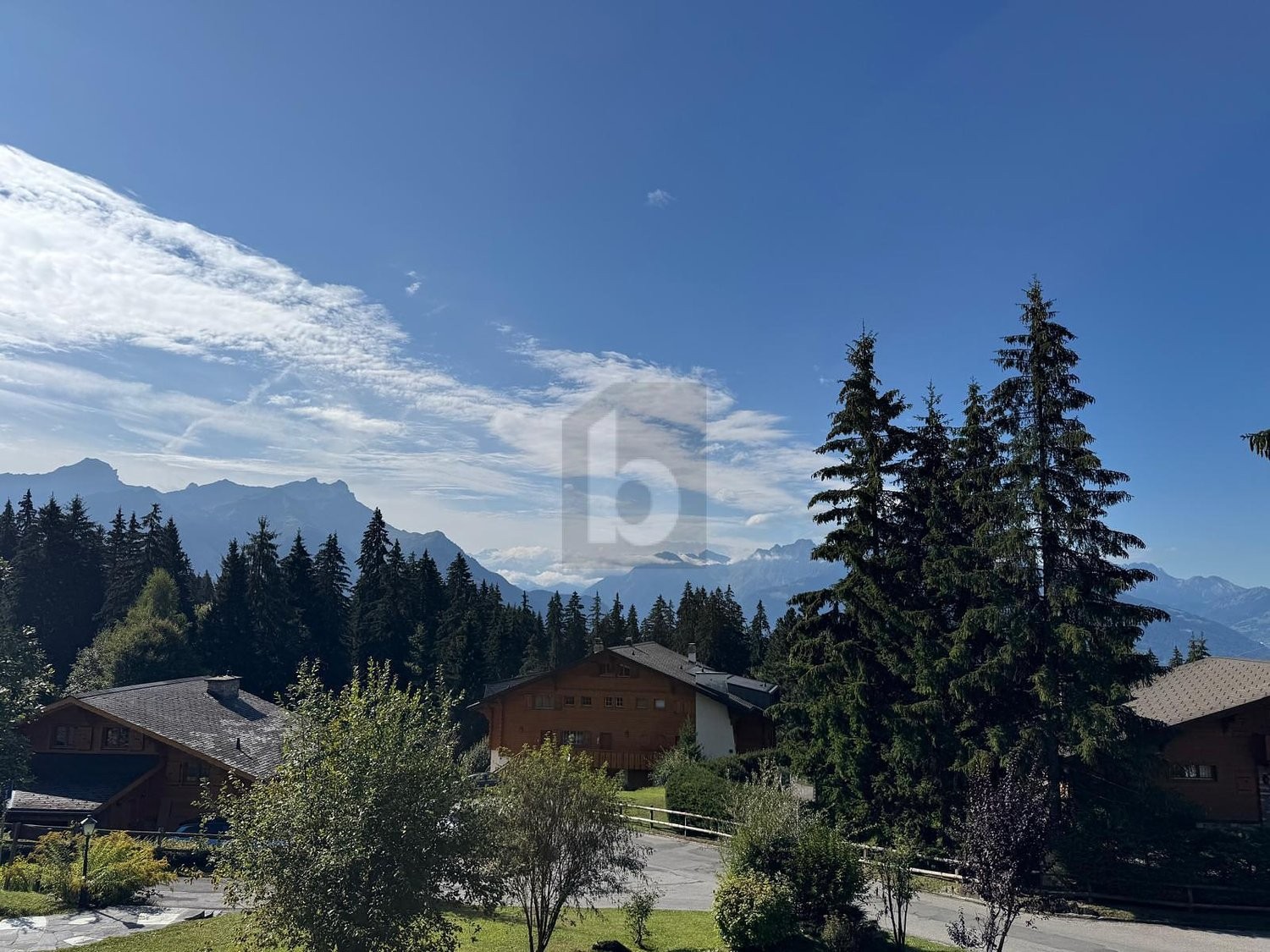 Möblierte 4 ½ Zimmer Wohnung, Foto 2 von 4