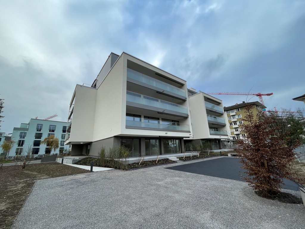 Place de stationnement couvert pour motos