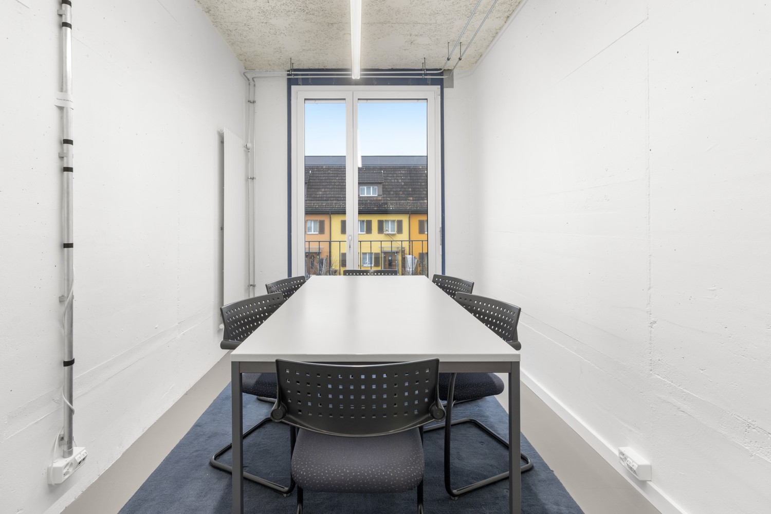 146m² office