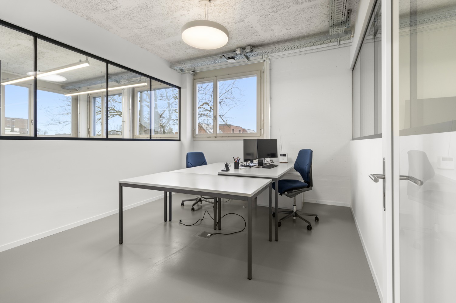 146m² office
