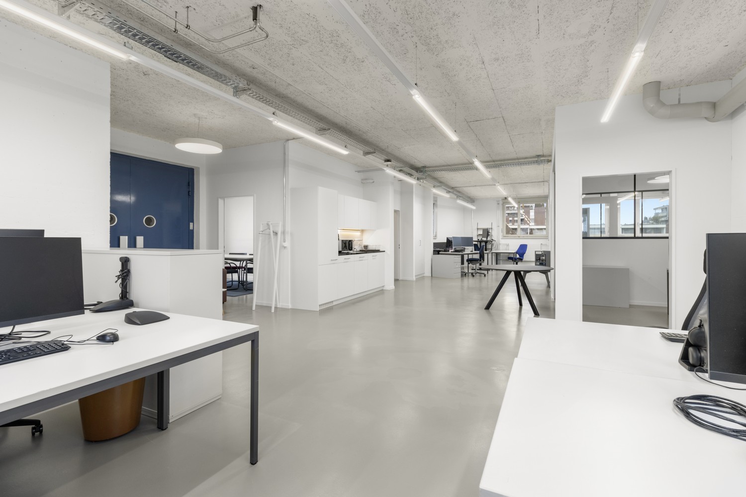 146m² office