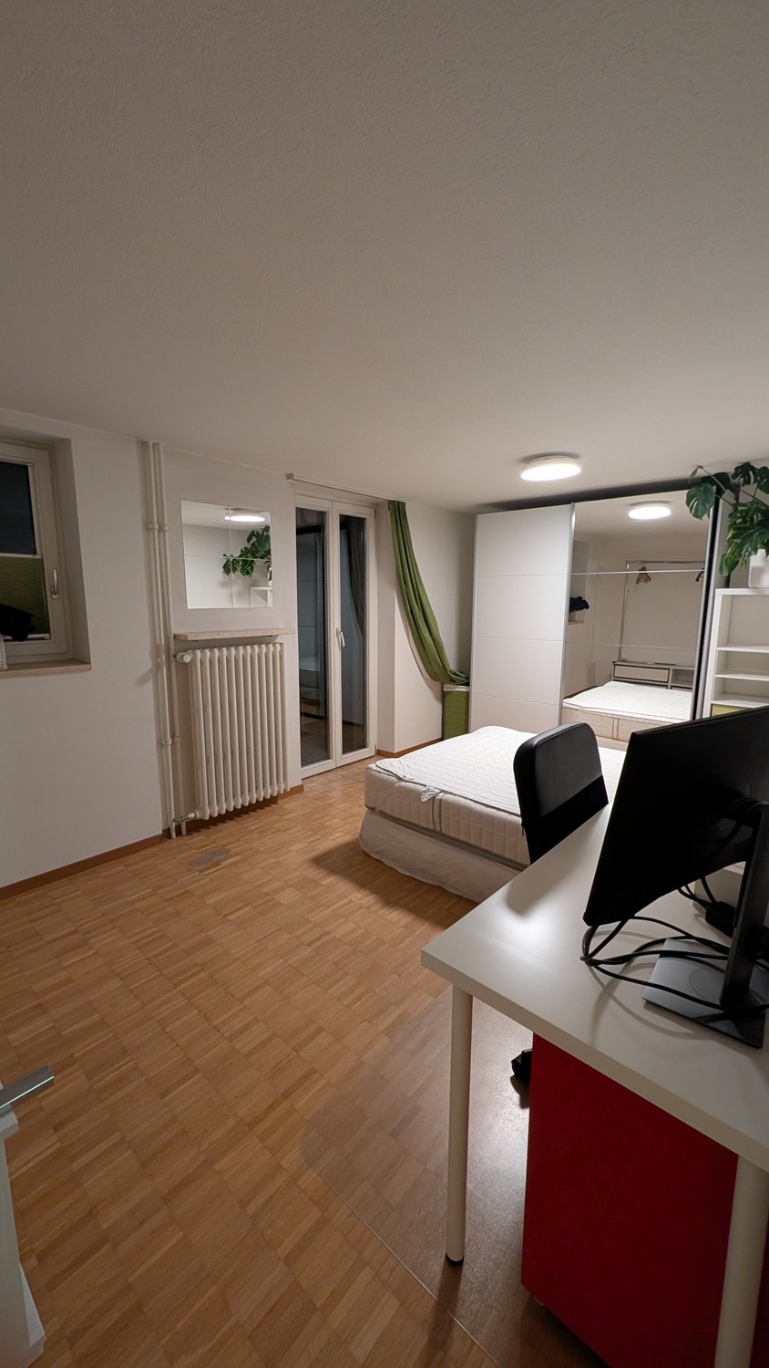 Room in a shared flat, Foto 1 von 3