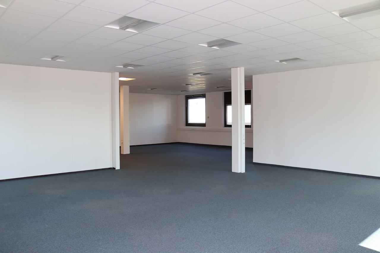 380m² office, Foto 3 von 7