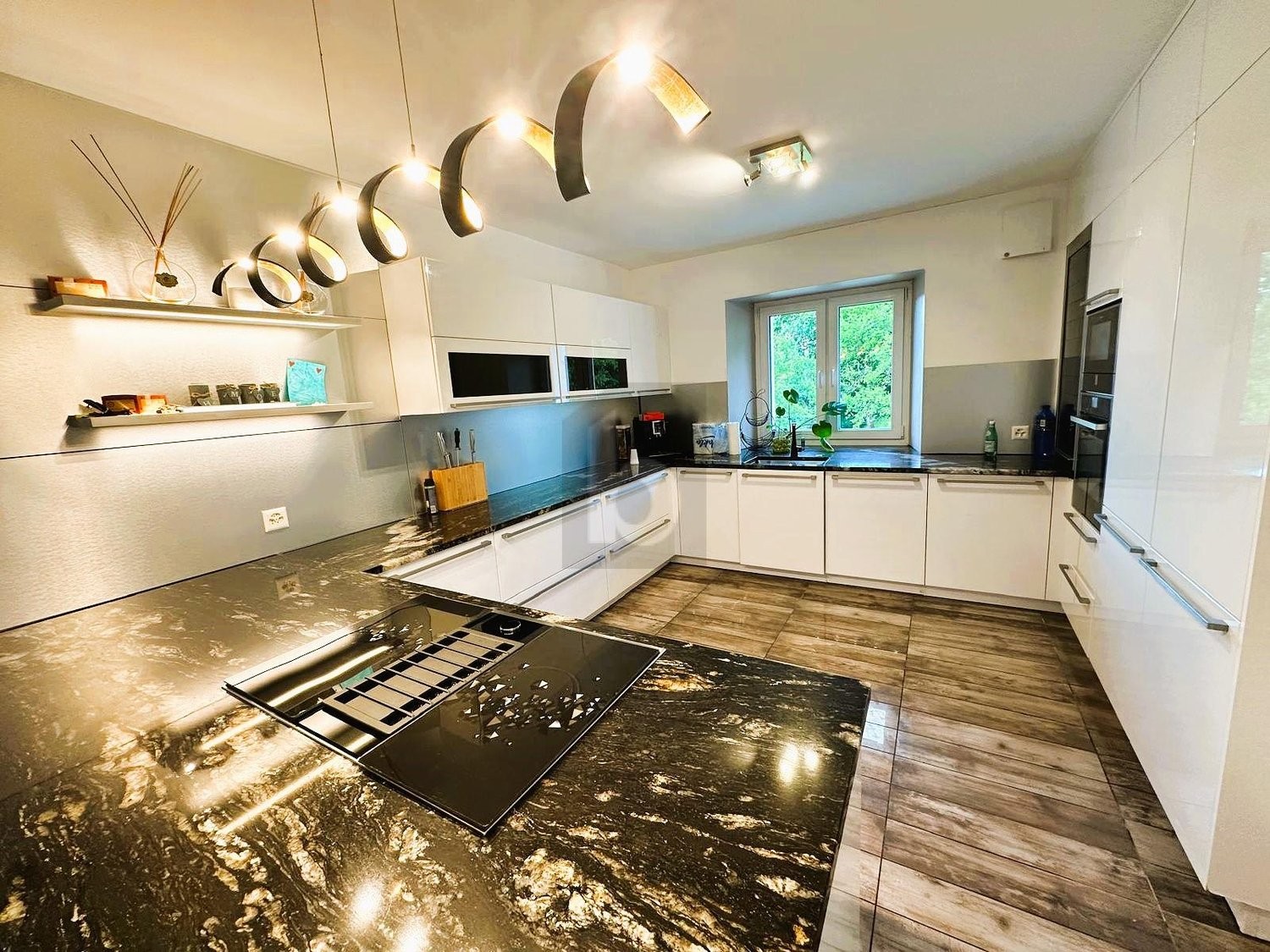 11 rooms duplex house