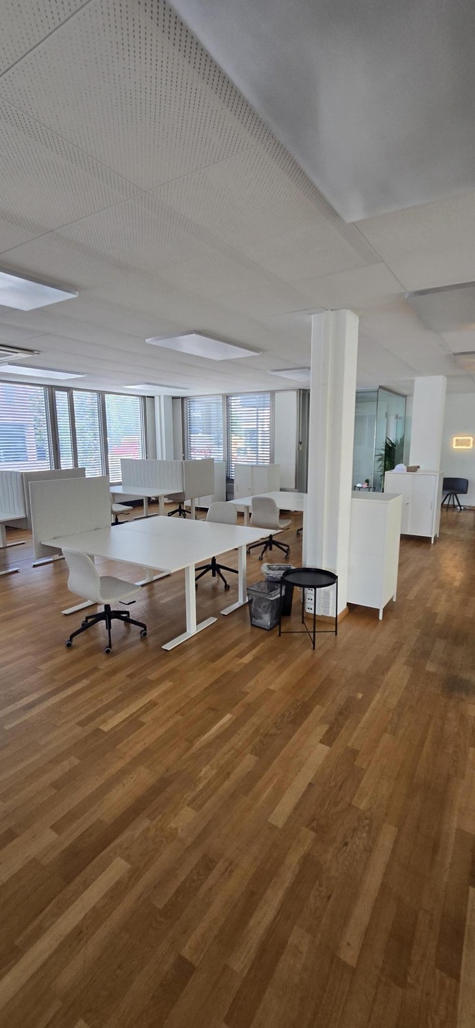 23m² office