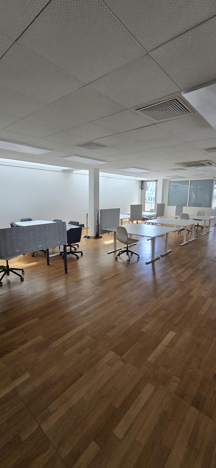 23m² office