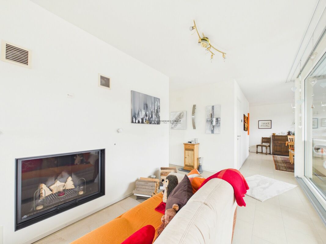 3 rooms attic flat