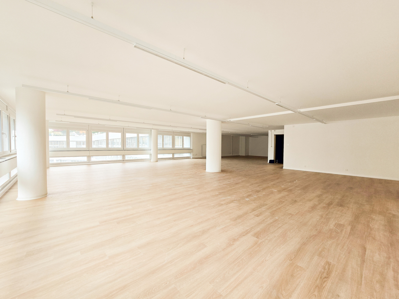 230m² office, Foto 4 von 10