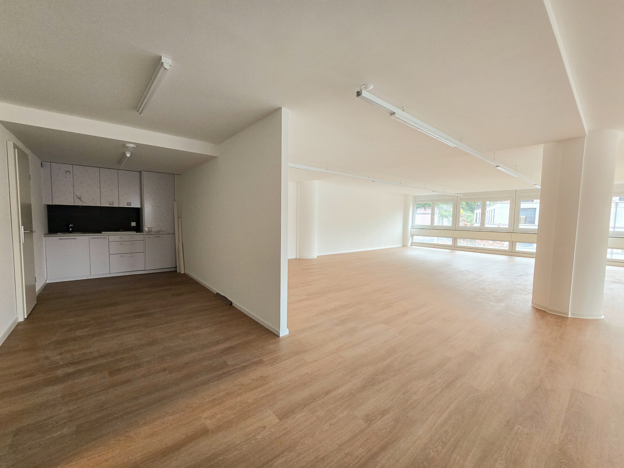 230m² office, Foto 1 von 10