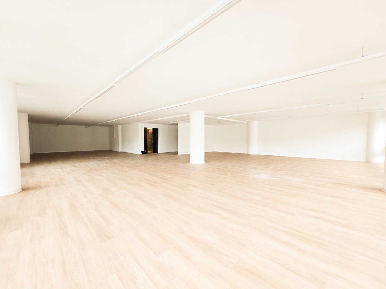 230m² office, Foto 2 von 10
