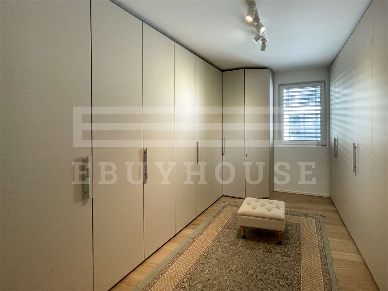 4 ½ Zimmer möblierte Wohnung