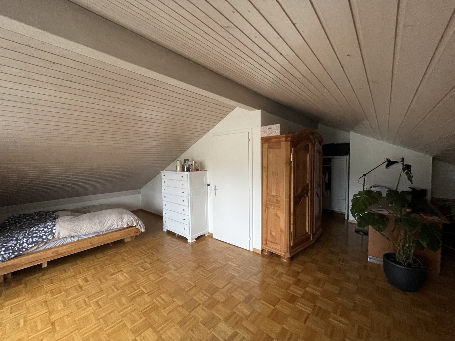 Möblierte 5 ½ Zimmer Wohnung, Foto 9 von 10