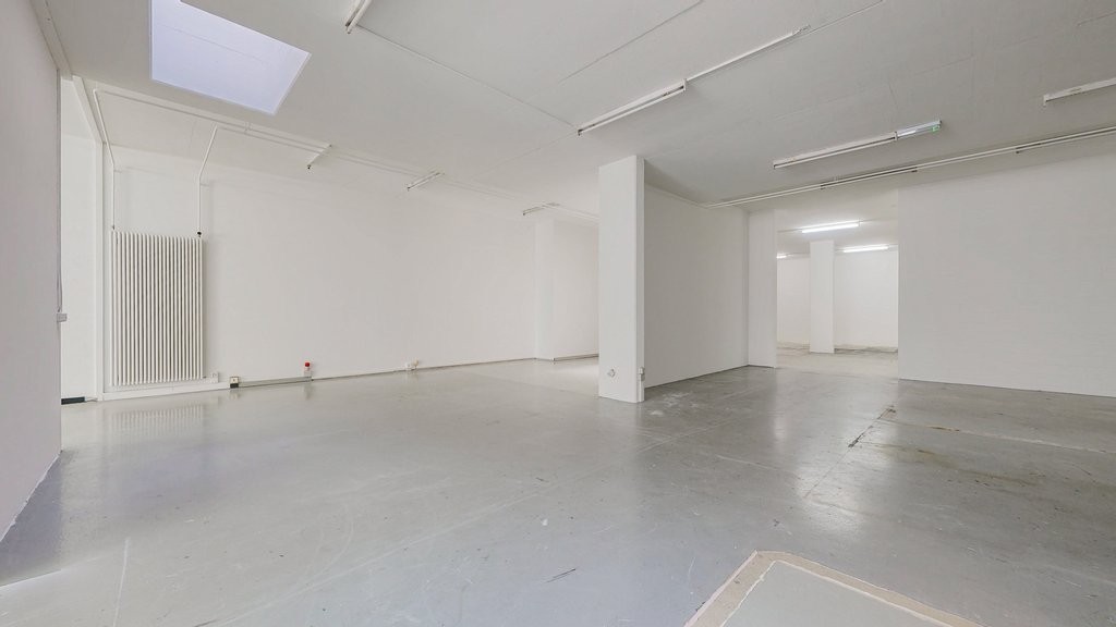 244m² shop, Foto 10 von 10