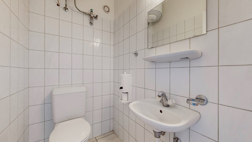 244m² shop, Foto 9 von 10