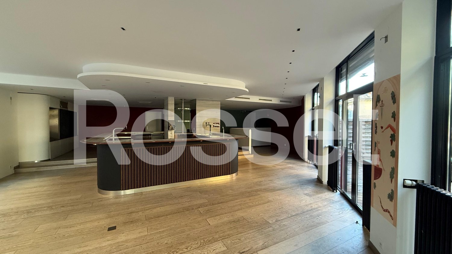 295m² department store, photo 4 sur 8