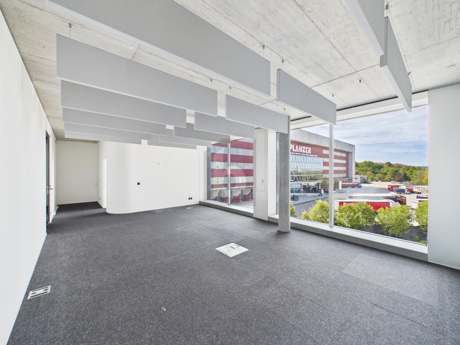 67m² office, Foto 1 von 3