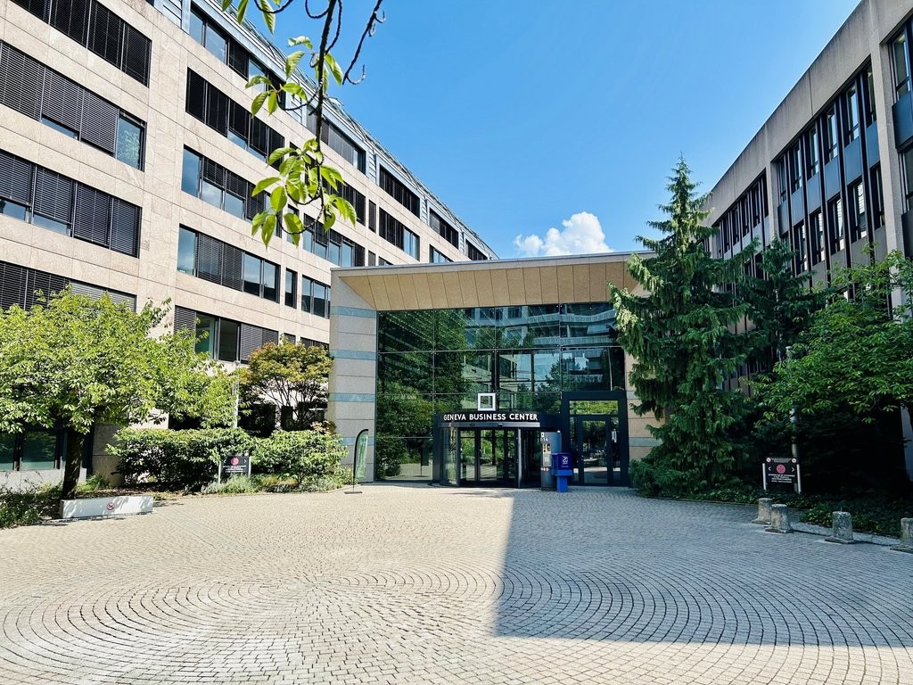 142m² office