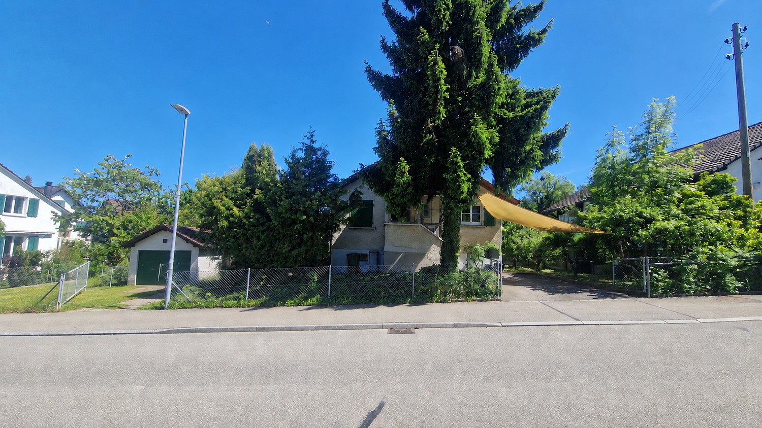 695m² di terreno edificabile, foto 2 di 4