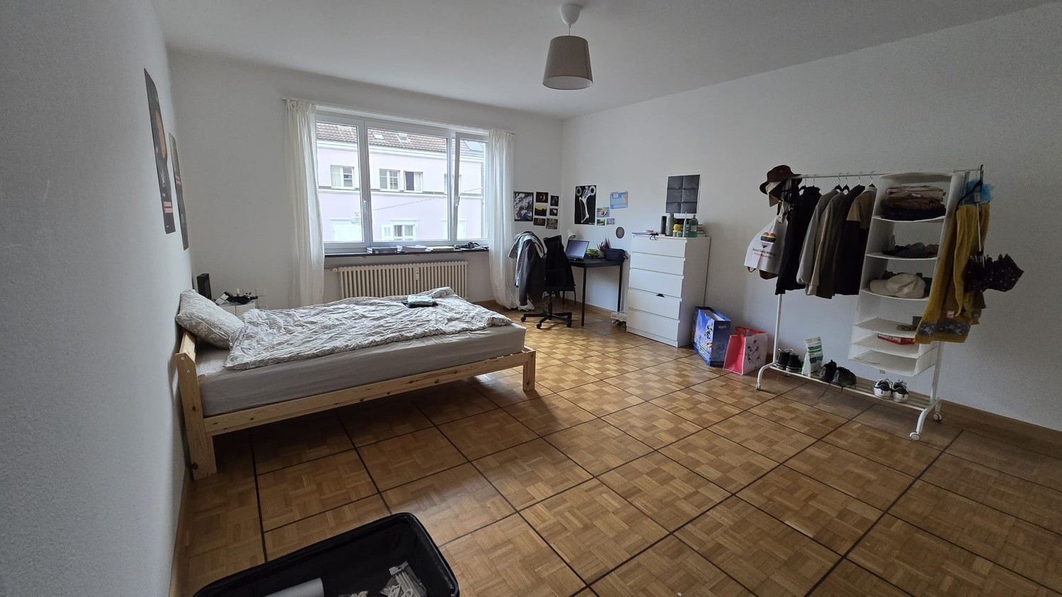 Zimmer in einer Wohngemeinschaft, Foto 1 von 5