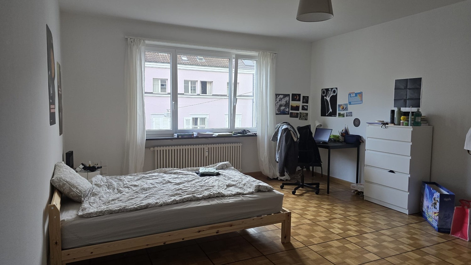 Zimmer in einer Wohngemeinschaft, Foto 3 von 5