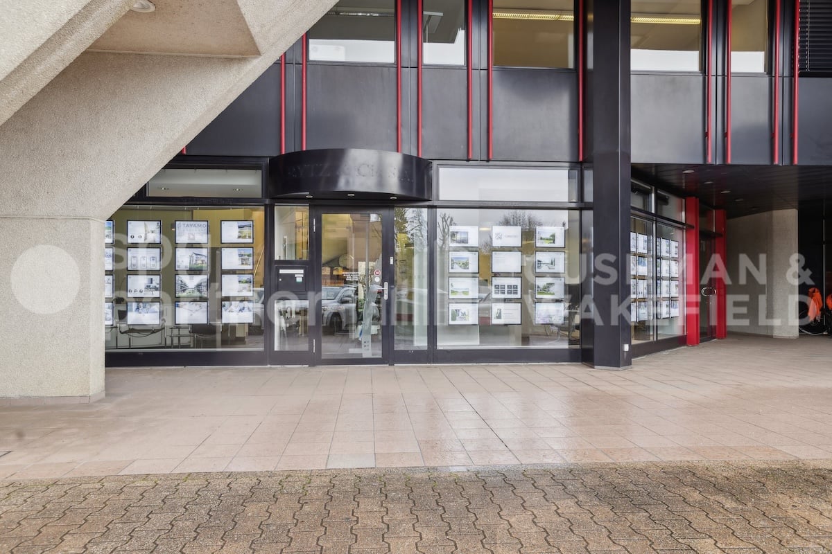 170m² office