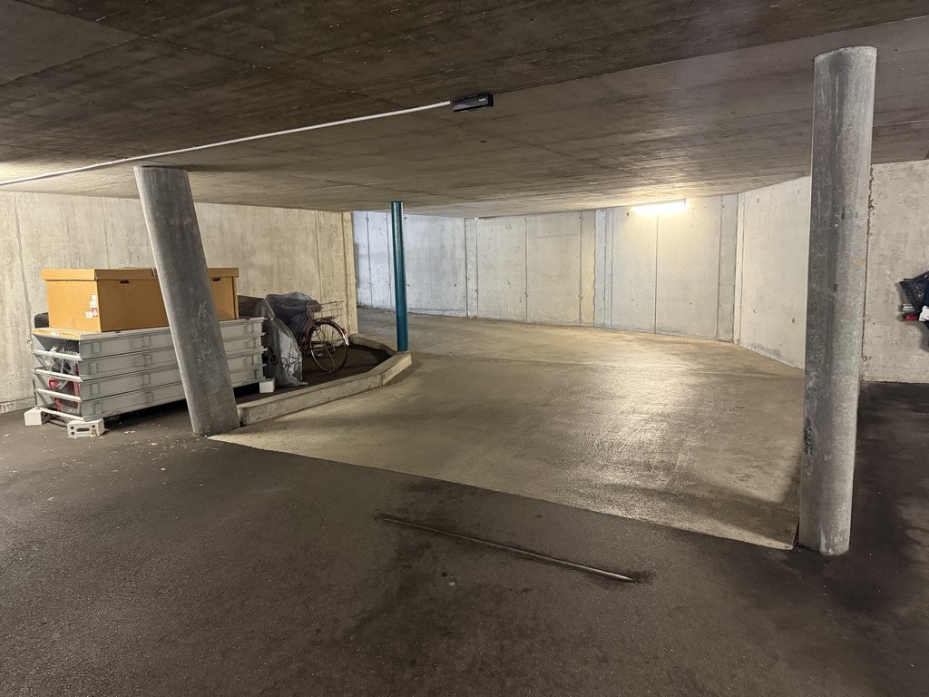 Underground slot, photo 2 of 4