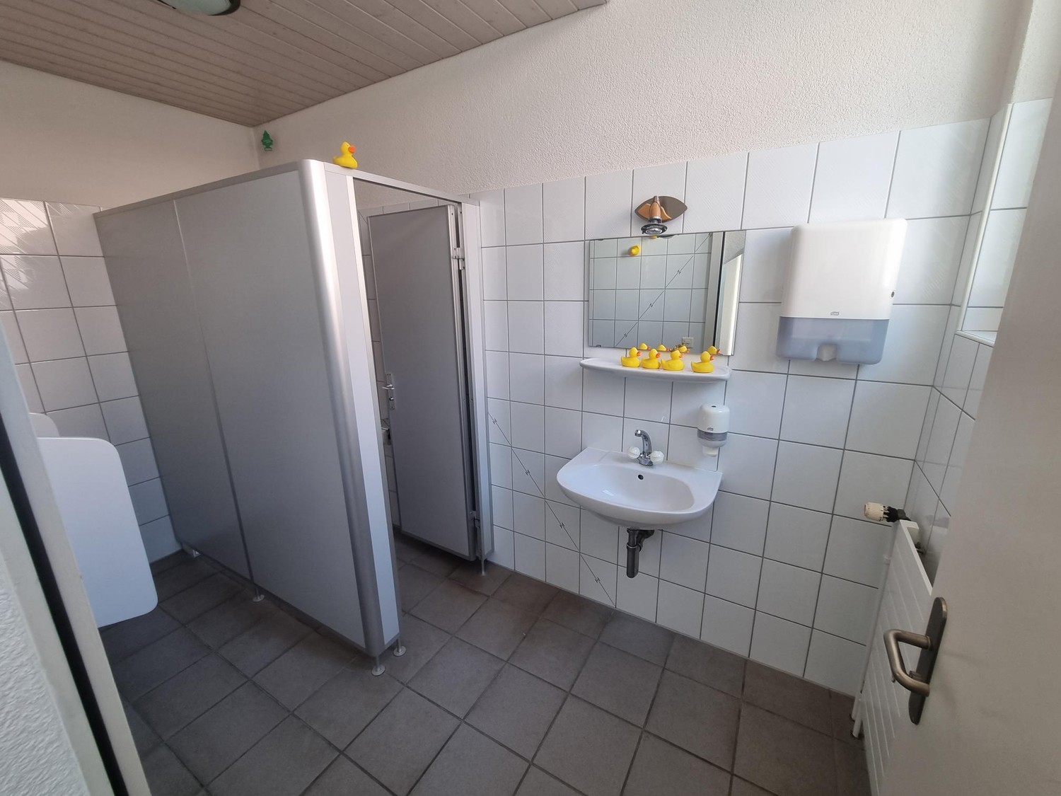 342m² office