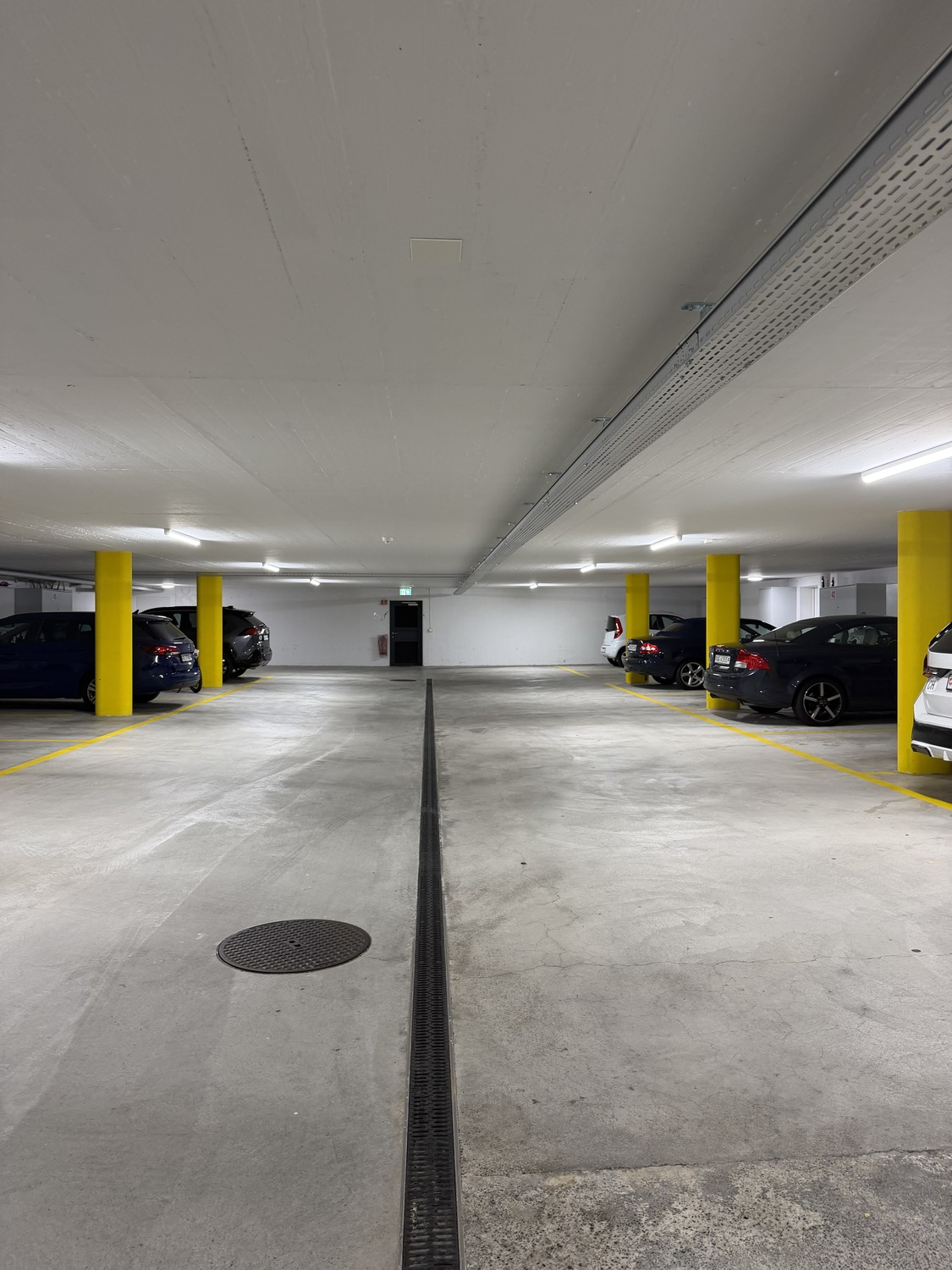 Tiefgaragenplatz, Foto 3 von 3