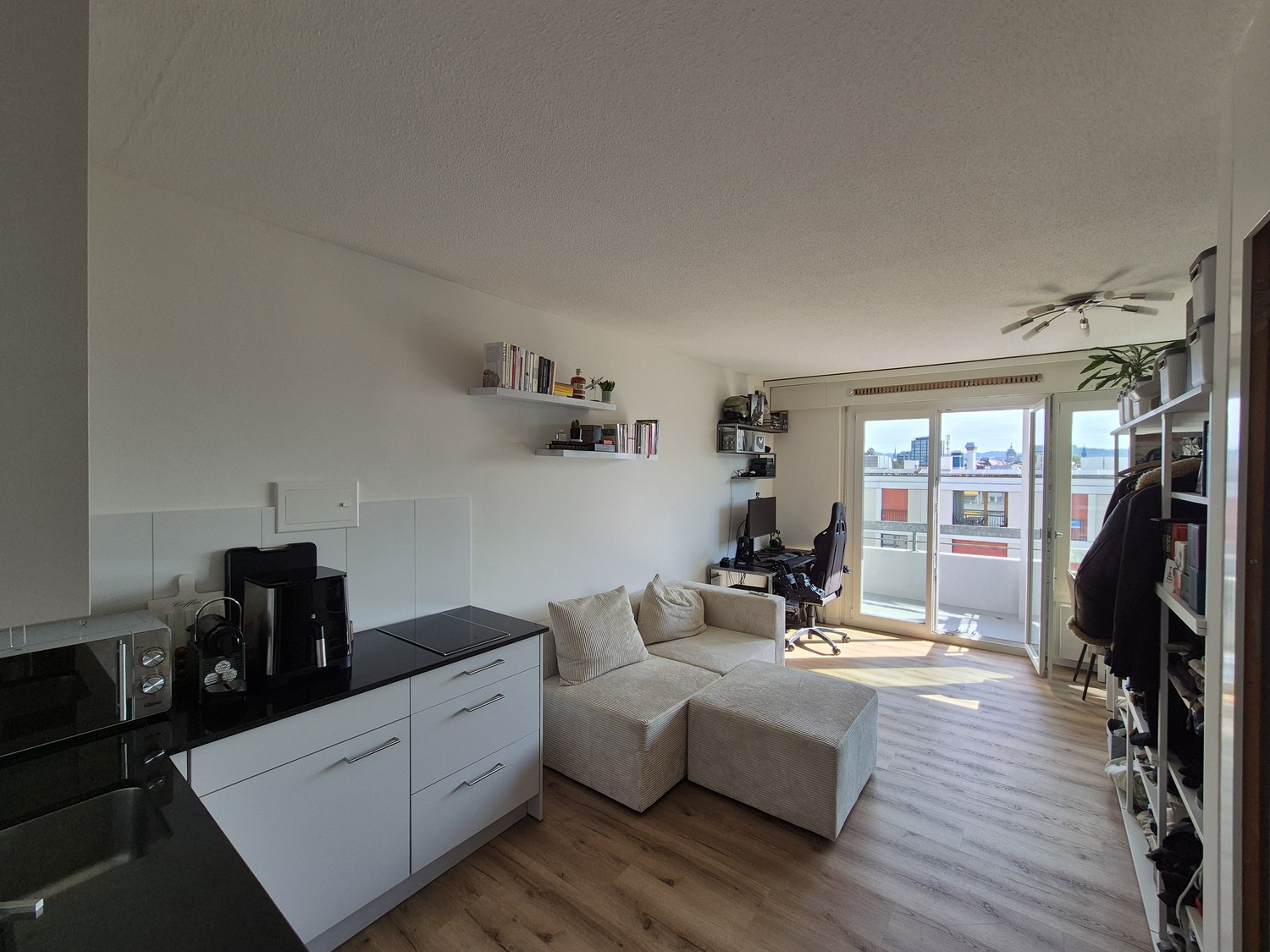 1 room apartment, Foto 2 von 7