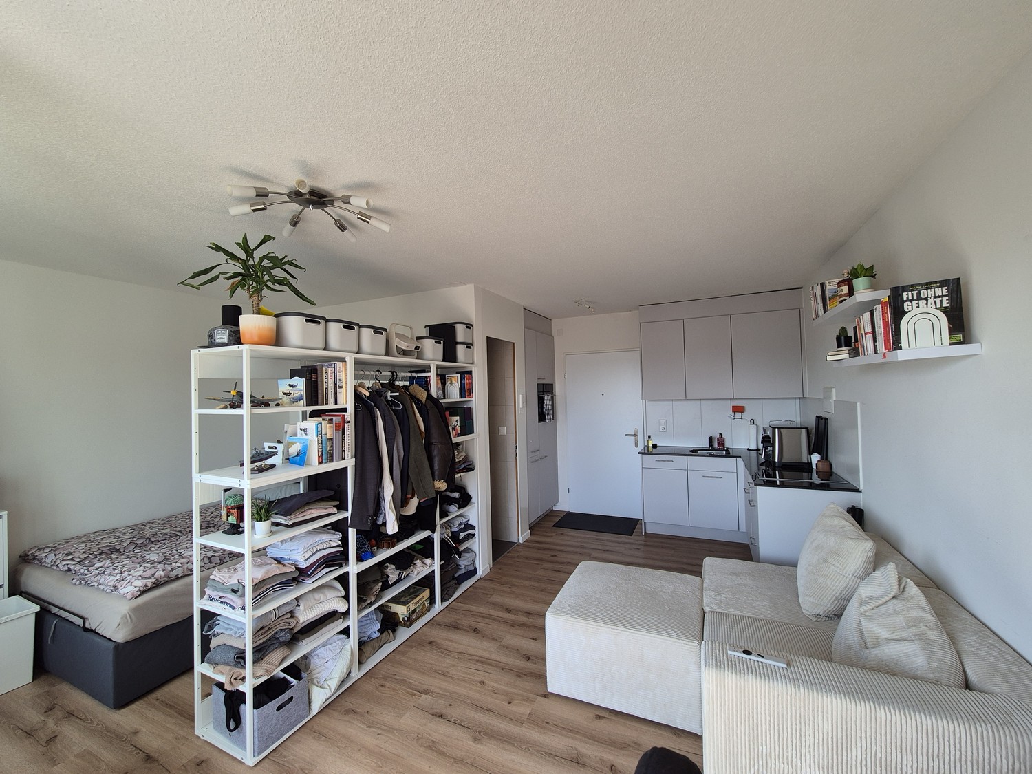 1 room apartment, Foto 1 von 7