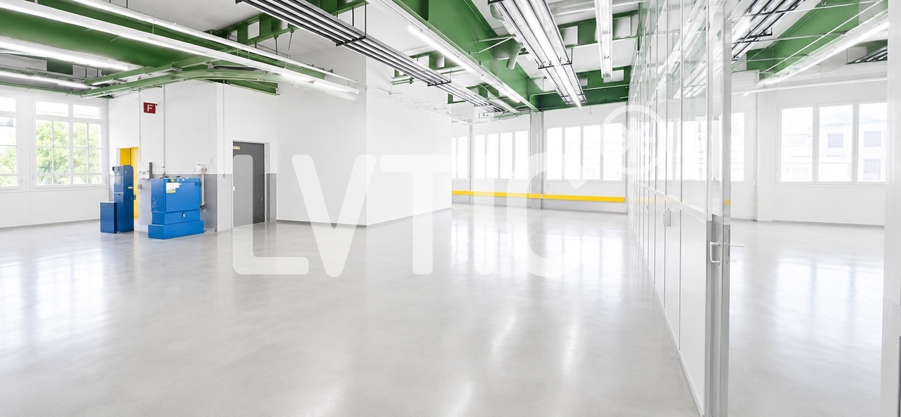 464m² atelier, foto 1 di 6