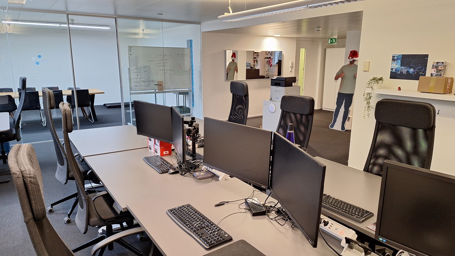 Office, Foto 1 von 4