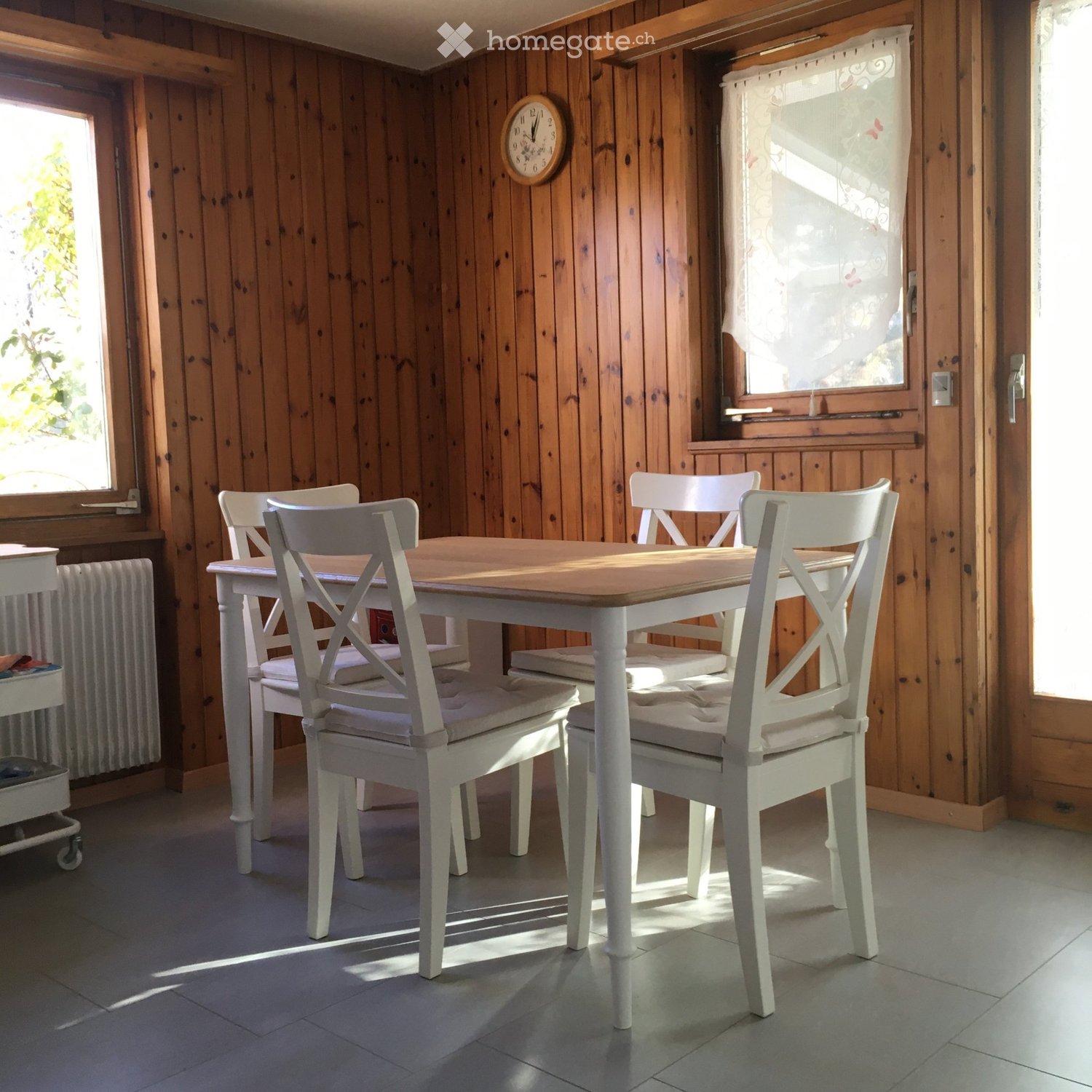 5 rooms apartment