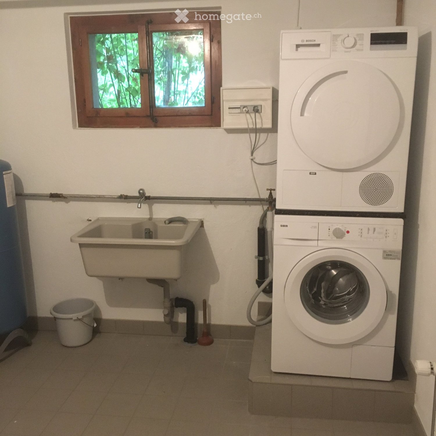 5 rooms apartment