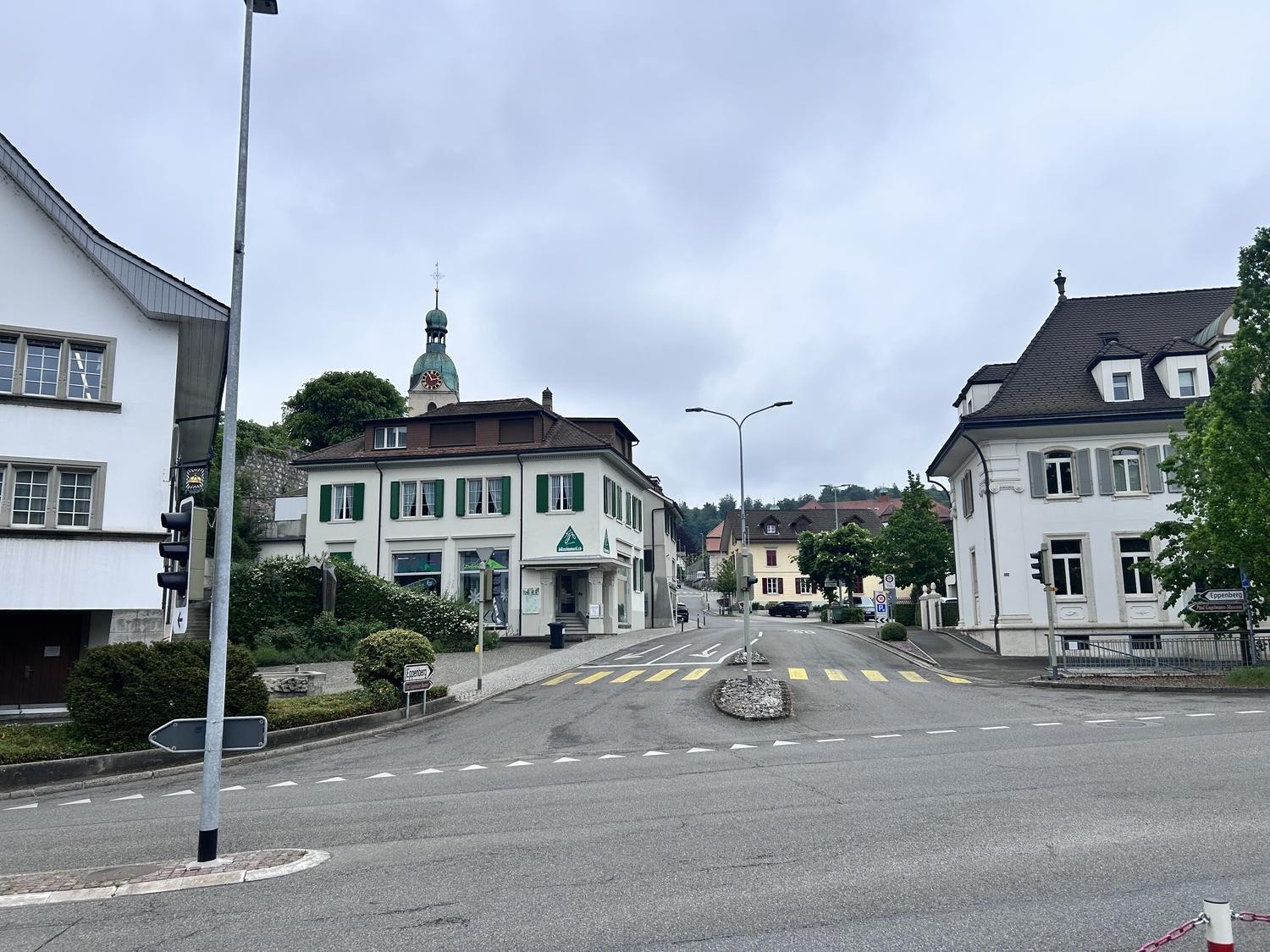 250m² commercial