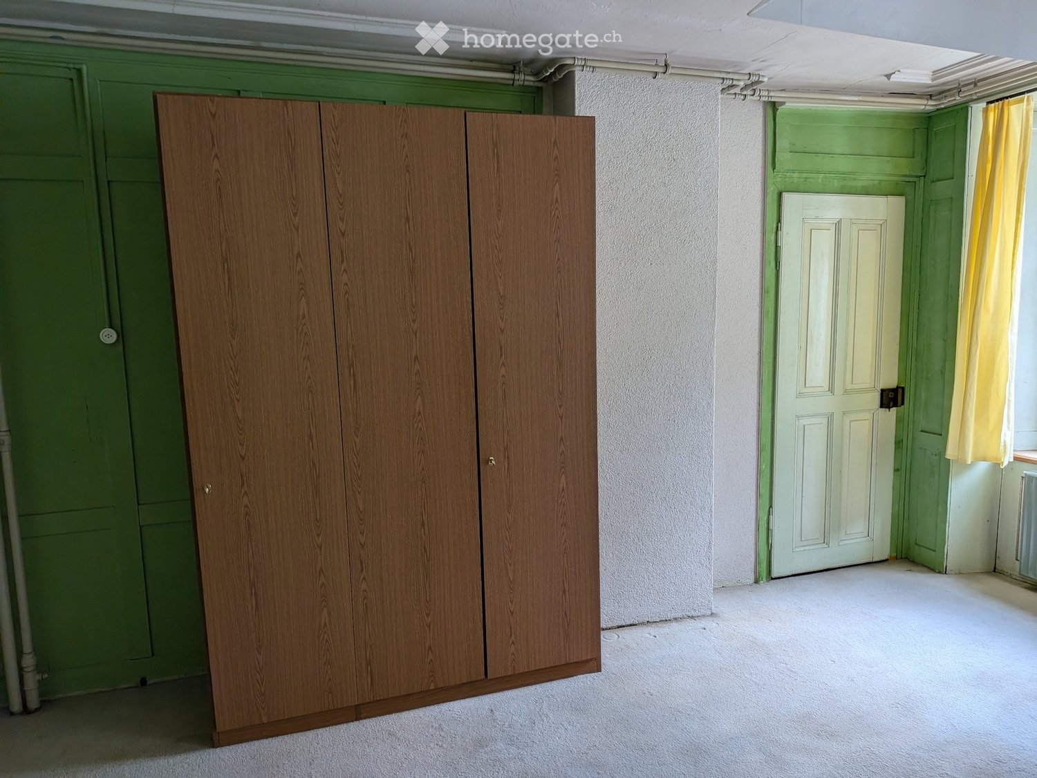 Appartement d'une pièce

Pièce spacieuse avec beaucoup d'espace au cœur du village de Diesbach. À proximité de la cascade et des pistes de ski de fond, la pièce invite à la détente et à l'activité.