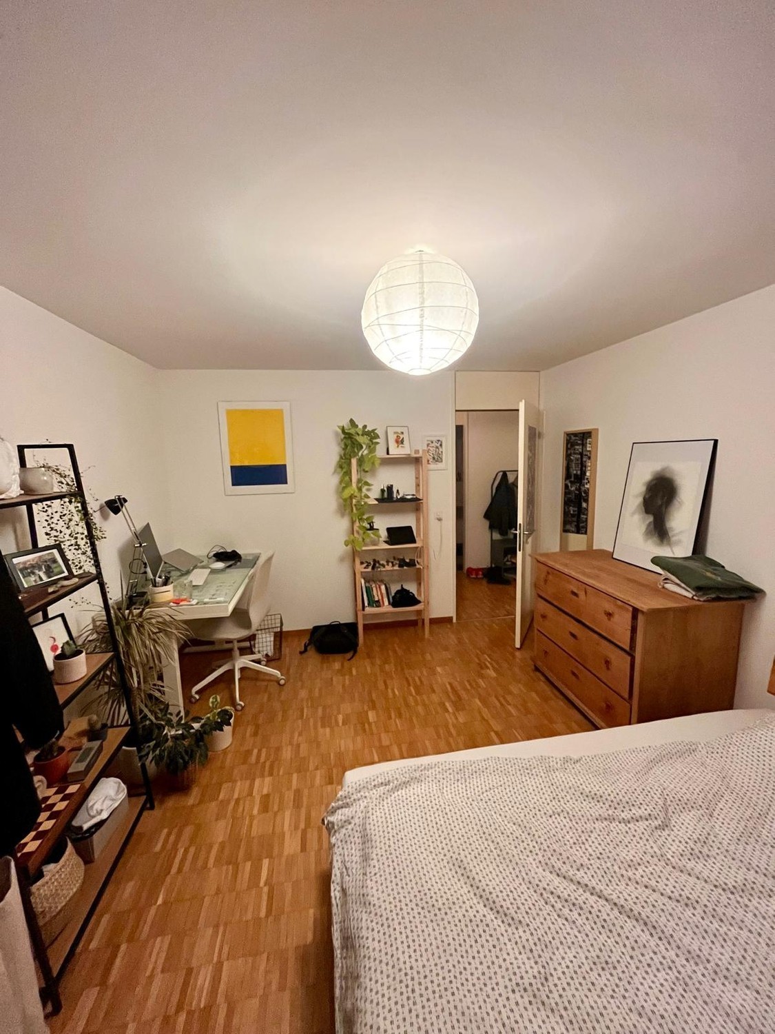 Chambre dans un appartement partagé