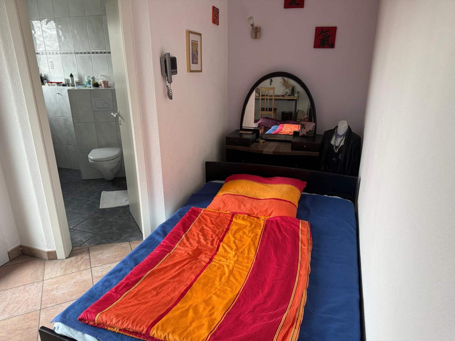 Chambre dans un appartement partagé
