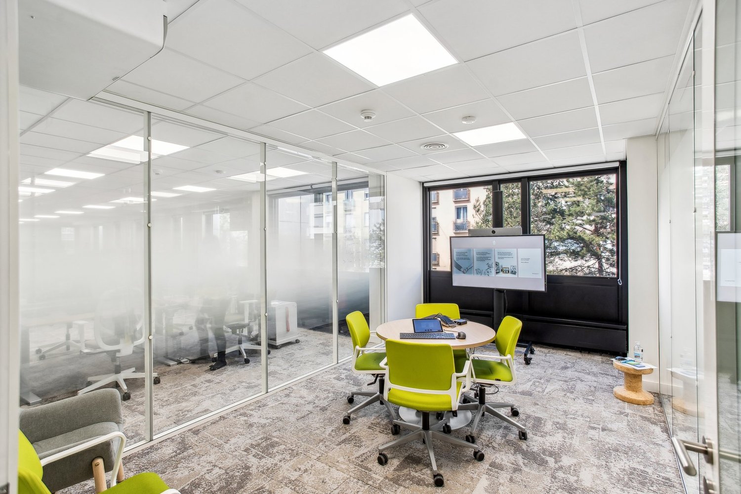 2300m² ufficio