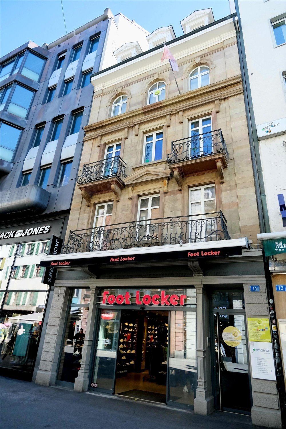 140m² hairdresser, Foto 1 von 8